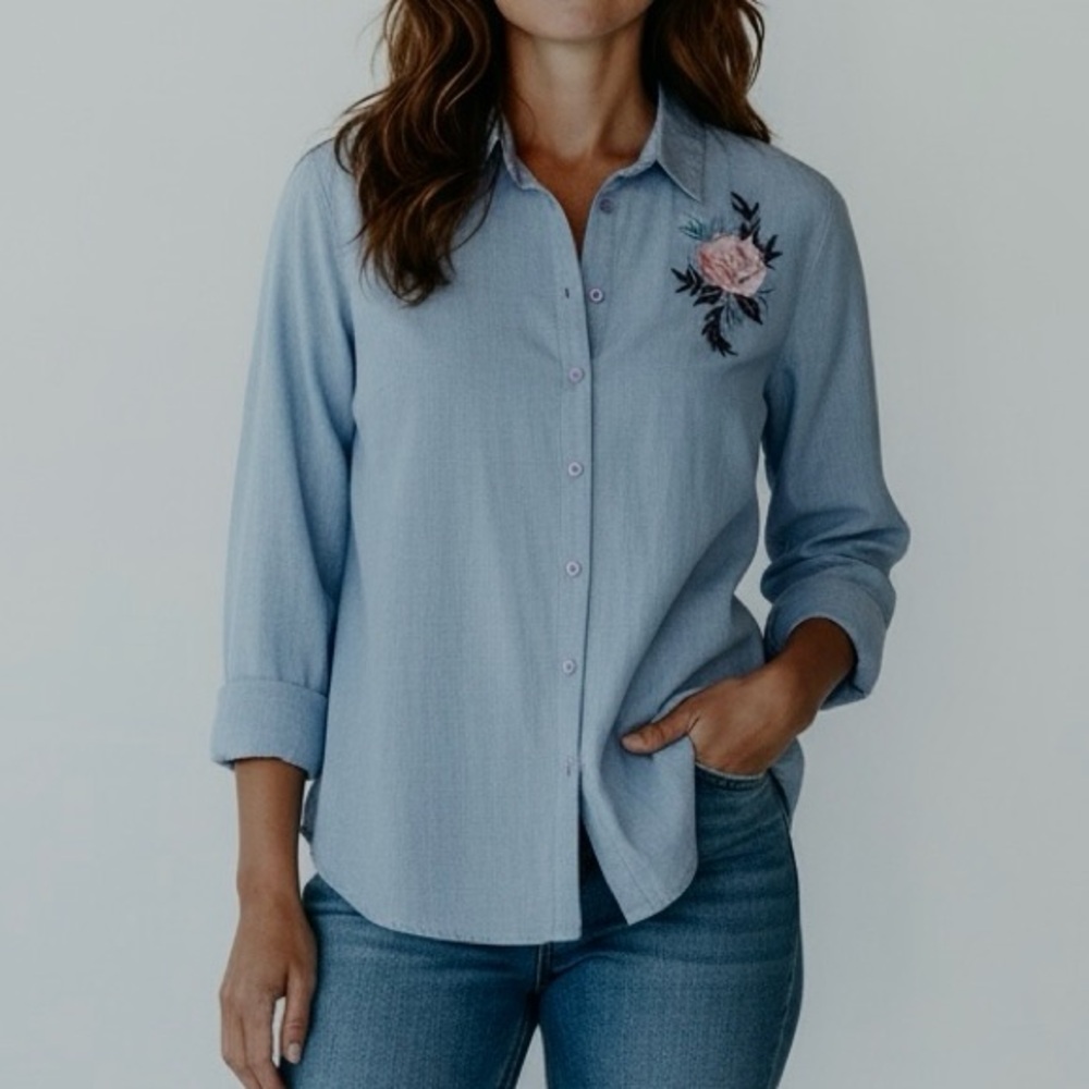 VINTAGE Skyline blue chambray button down with embroidered flower large like new